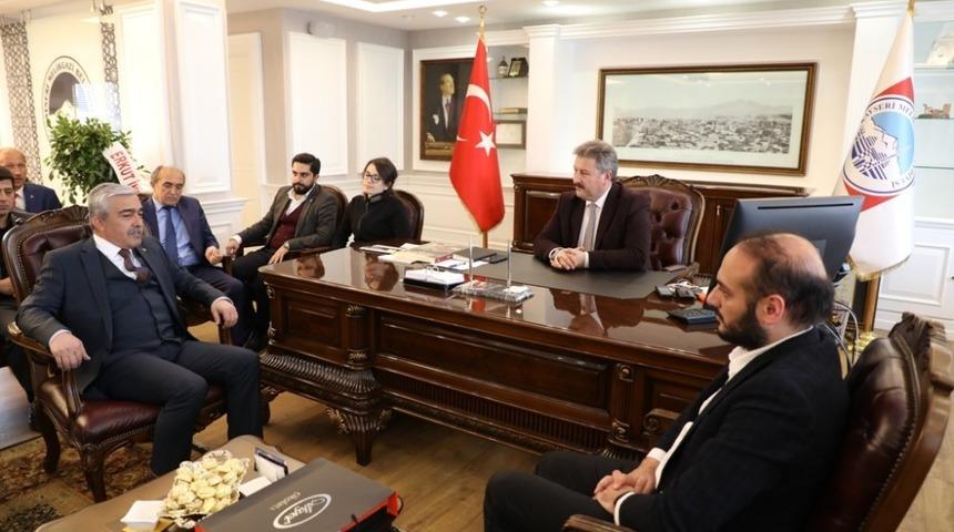 Başkan Palancıoğlu&rsquo;na ziyaretler s&uuml;r&uuml;yor