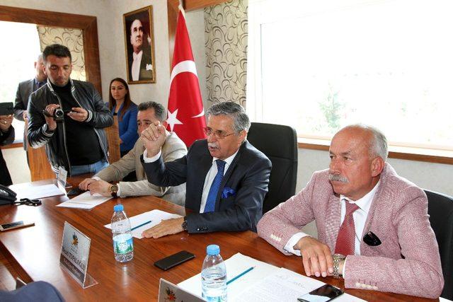 Kemer’de seçim sonrası ilk meclis toplantısı yapıldı