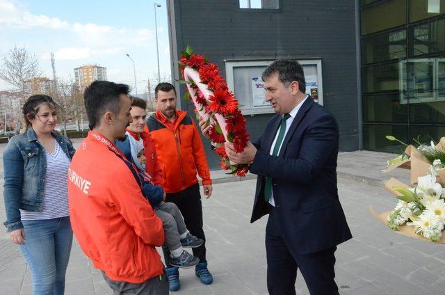 Avrupa’dan Kayseri’ye 3 madalya birden