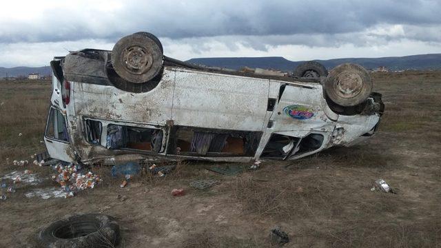 Aksaray’da minibüs devrildi: 1 yaralı