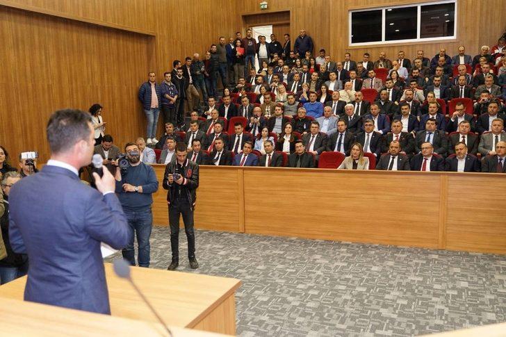 Başkan Sarıkurt ve belediye meclis üyeleri mazbatalarını aldı G4