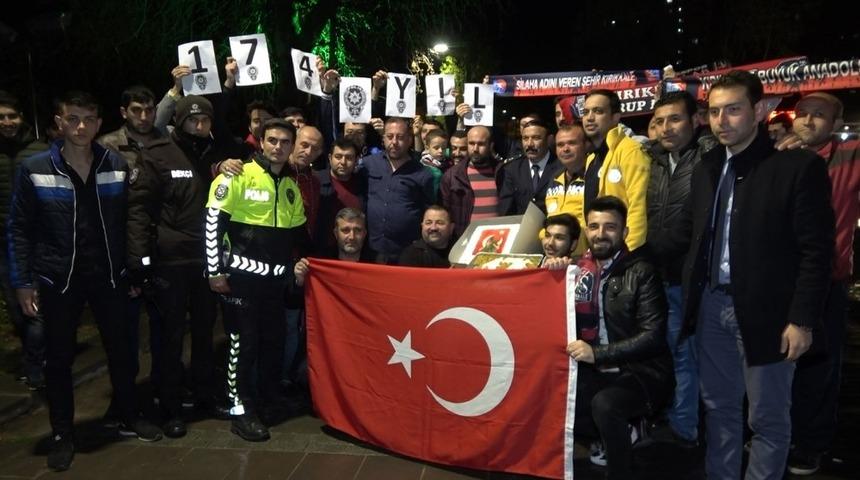 ‘Silahlı kavga’ ihbarına giden polislere pasta sürprizi