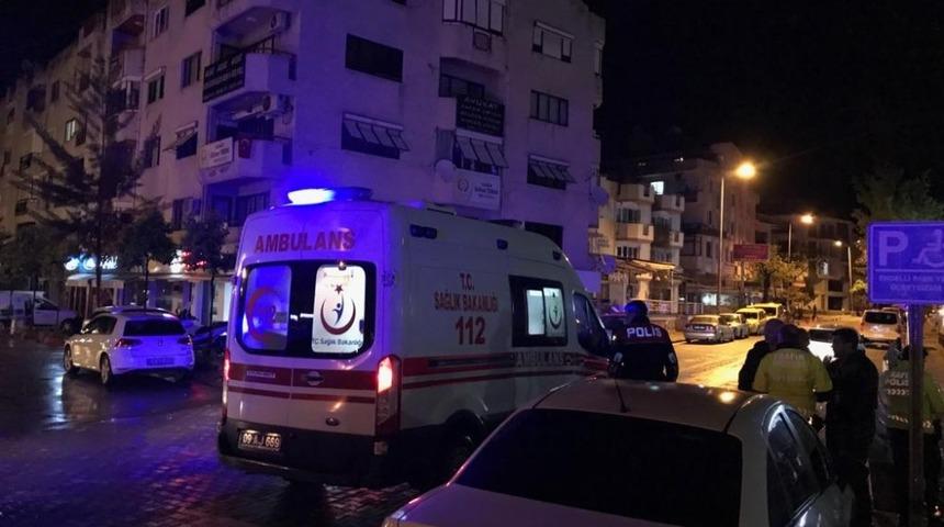 Kuşadası&rsquo;nda bı&ccedil;aklanan travesti adliyeye sığındı