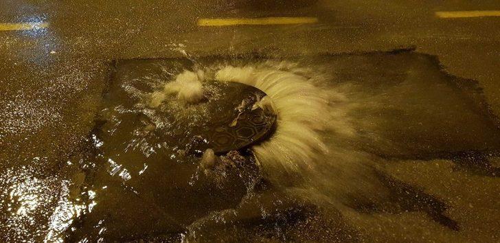 Kuşadası'nı sağnak yağış vurdu! Uyarılar dikkate alınmayınca... G3