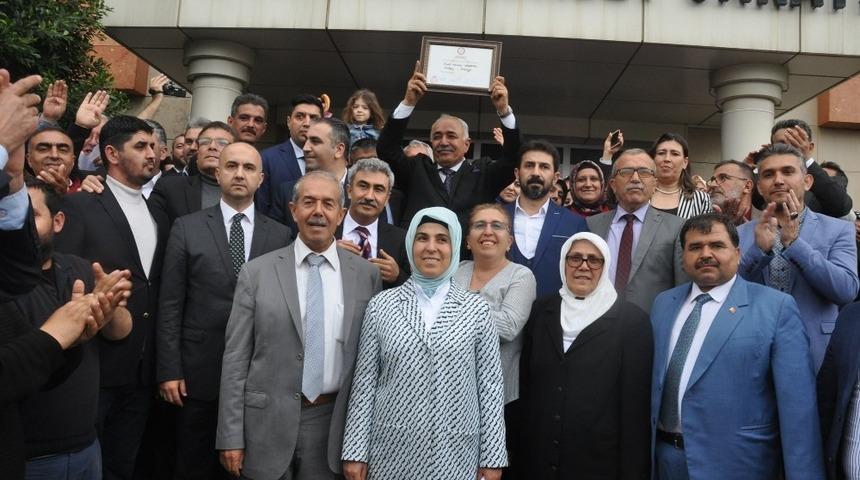 D&ouml;rtyol Belediye Başkanı Fadıl Keskin g&ouml;revini devraldı