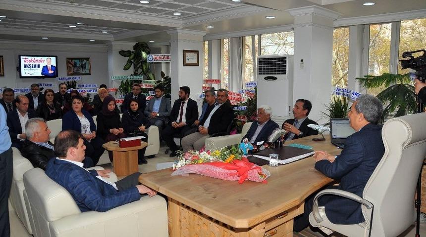 Başkan Akkaya mazbatasını aldı