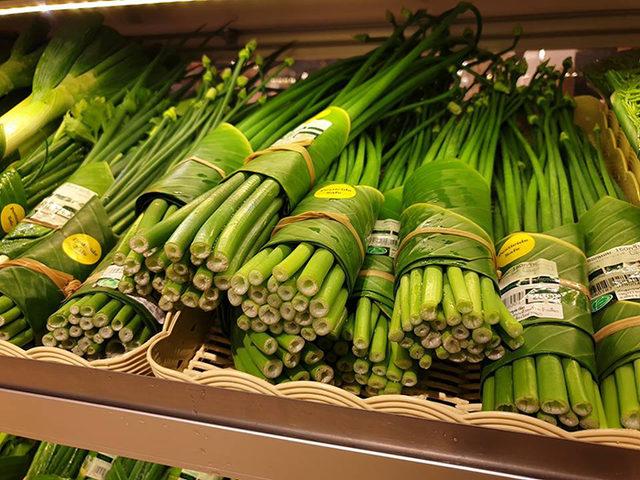 environment-ecology-supermarket-leaves-packing-plastic-reduce-thailand-12-5cab073e83333__700