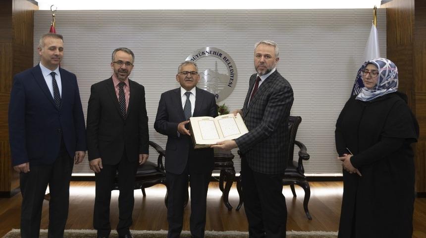 Başkan B&uuml;y&uuml;kkılı&ccedil;&rsquo;a hayırlı olsun ziyaretleri devam ediyor