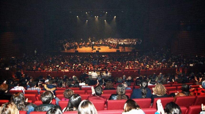 Nesibe Aydın &ouml;ğrencilerinden muhteşem konser