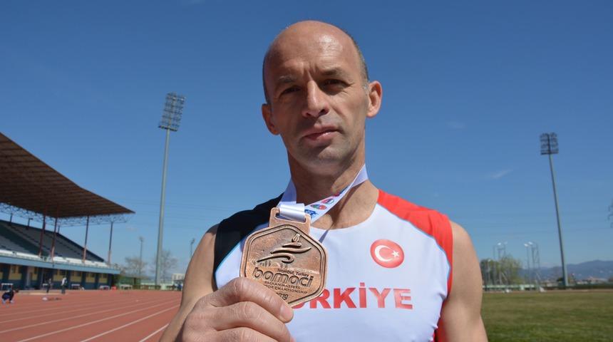 Emniyet M&uuml;d&uuml;r&uuml; atletizmde T&uuml;rkiye'nin gururu oldu
