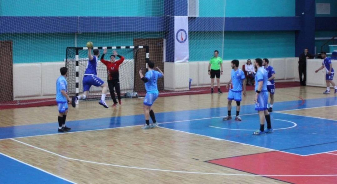 DP&Uuml; erkek hentbol takımı şampiyonluğa koşuyor