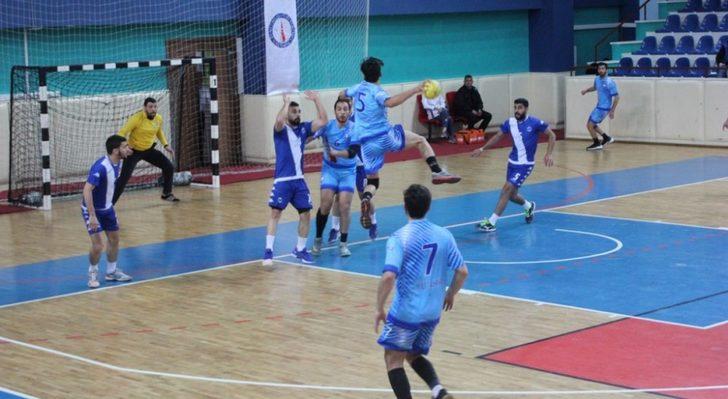 DPÜ erkek hentbol takımı şampiyonluğa koşuyor G2