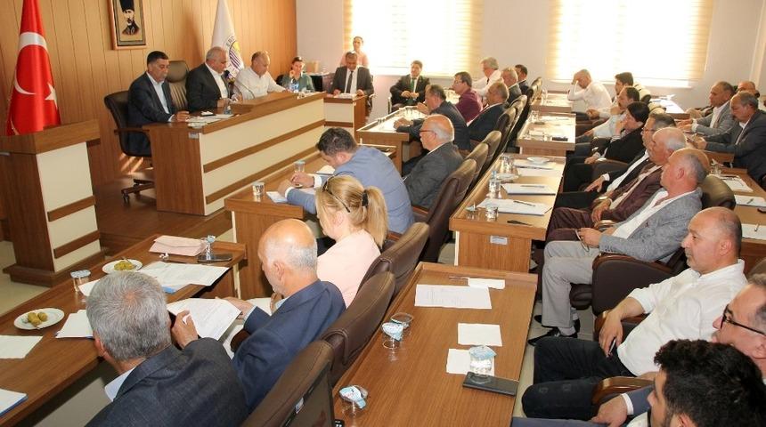 Erdemli Belediye Meclisi yeni d&ouml;nemin ilk toplantısını yaptı