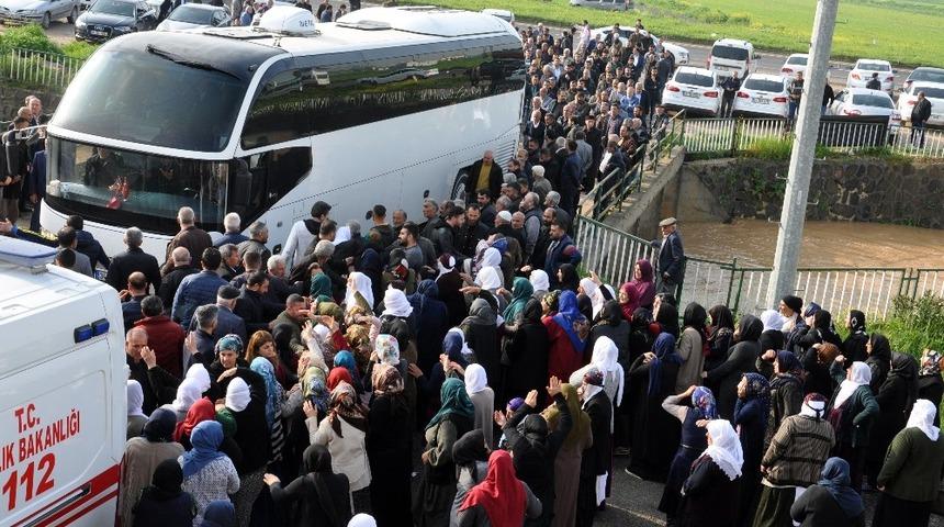 D&uuml;zce&rsquo;de trafik kazasında &ouml;len 6 kişi toprağa verildi