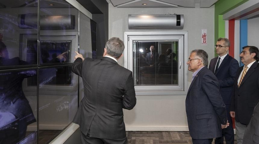 Başkan B&uuml;y&uuml;kkılı&ccedil; gece yarısı KASKİ&rsquo;de toplantı yaptı