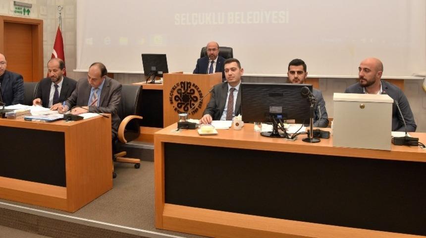 Sel&ccedil;uklu&rsquo;da yeni d&ouml;nemin ilk meclisi toplandı