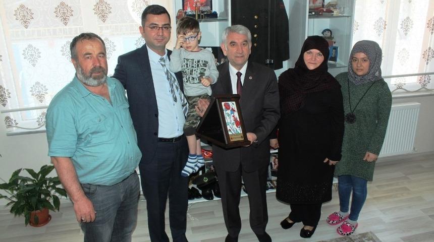 K&uuml;tahya Ceza infaz Kurumu&rsquo;ndan şehit ailesine ziyaret