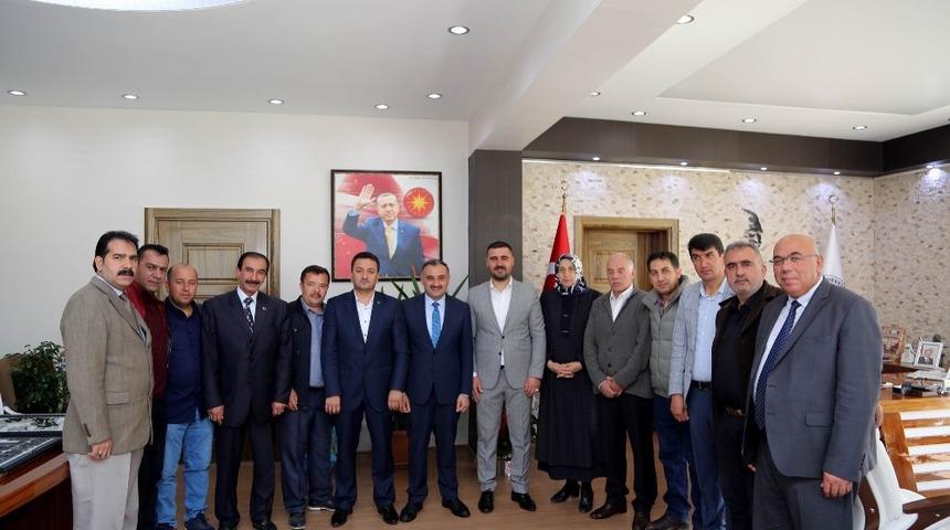 MHP heyetinden Başkan Cabbar&rsquo;a &rsquo;hayırlı olsun&rsquo; ziyareti