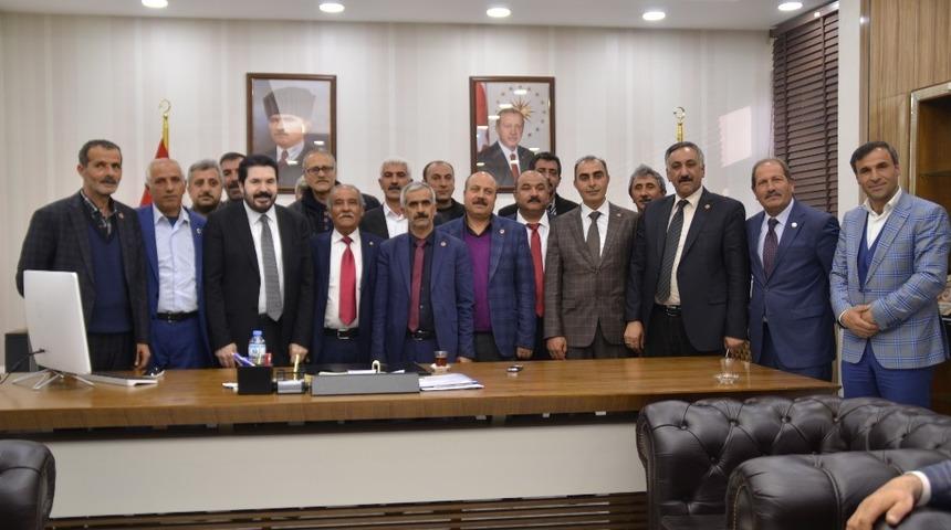 Mahalle muhtarlarından Başkan Sayan&rsquo;a ziyaret