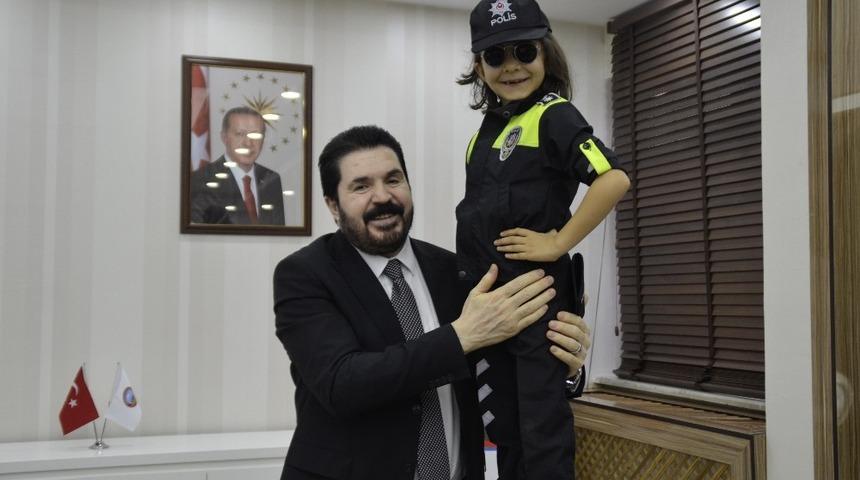 Belediye Başkanı Savcı Sayan&rsquo;ın Polis Haftası mesajı