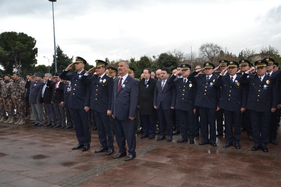 M&uuml;d&uuml;r Zeybek, &ldquo;Polis teşkilatı kanıyla canıyla demokrasinin yanında&rdquo;
