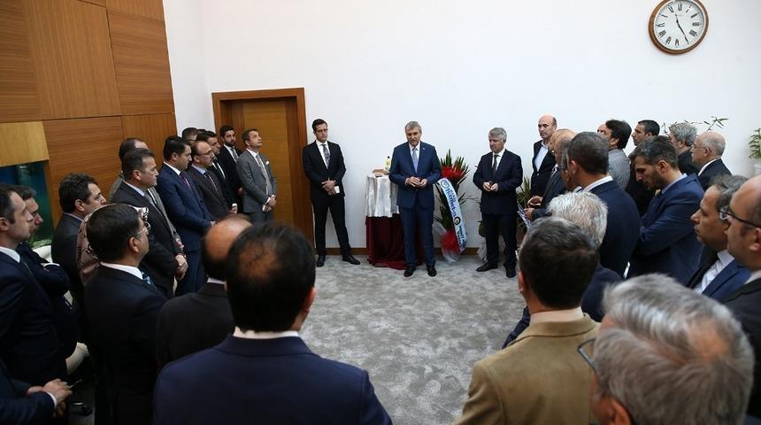 Ekrem Y&uuml;ce, B&uuml;y&uuml;kşehir ve SASKİ b&uuml;rokratlarıyla bir araya geldi