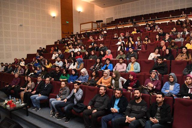 &Uuml;niversitede "&Ccedil;ocuk İhmali ve İstismarı" konferansı 1