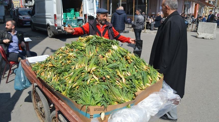 Ağrı&rsquo;da &Ccedil;iriş tezgahlardaki yerini aldı