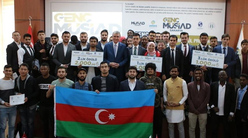 Başkan Ekrem Y&uuml;ce, &lsquo;Gen&ccedil; Ticaret K&ouml;pr&uuml;s&uuml;&rsquo; projesinin &ouml;d&uuml;l t&ouml;renine katıldı