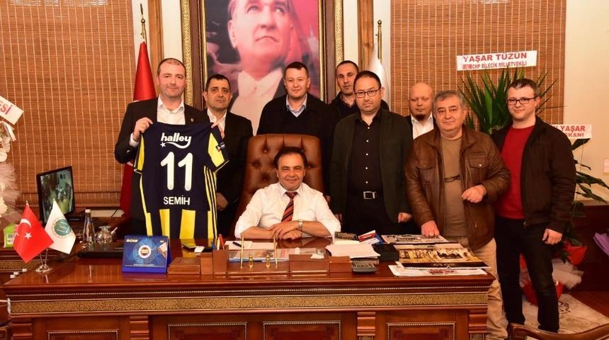 Başkan Şahin tebrikleri kabul ediyor