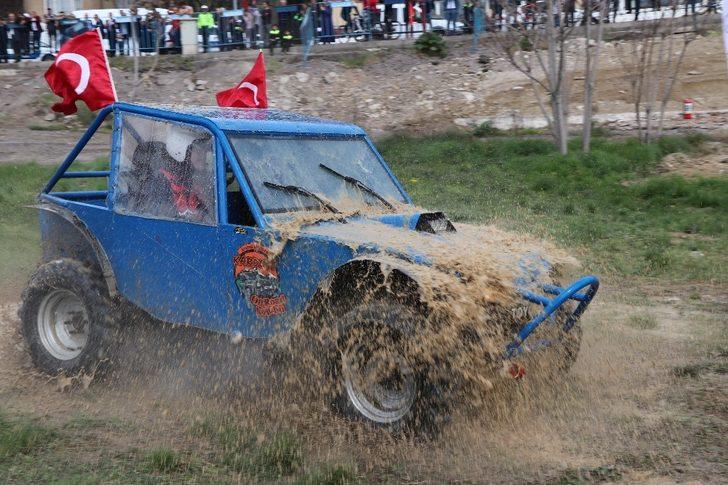 Polis haftası kutlamalarında off-road ve drift şov G4