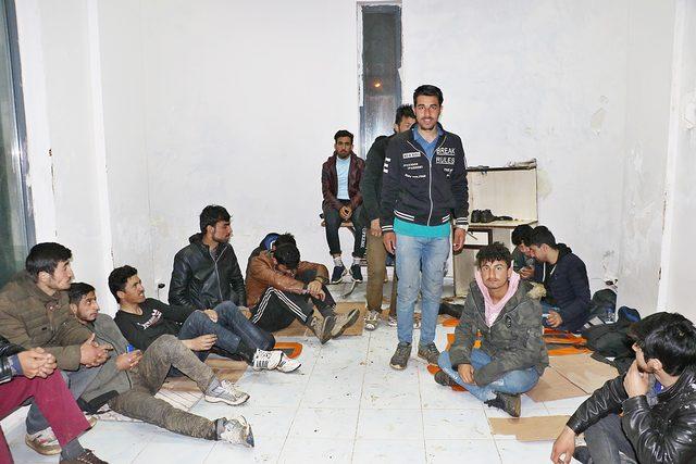 Parası biten 40 göçmen Diyarbakır otogarında kalıyor