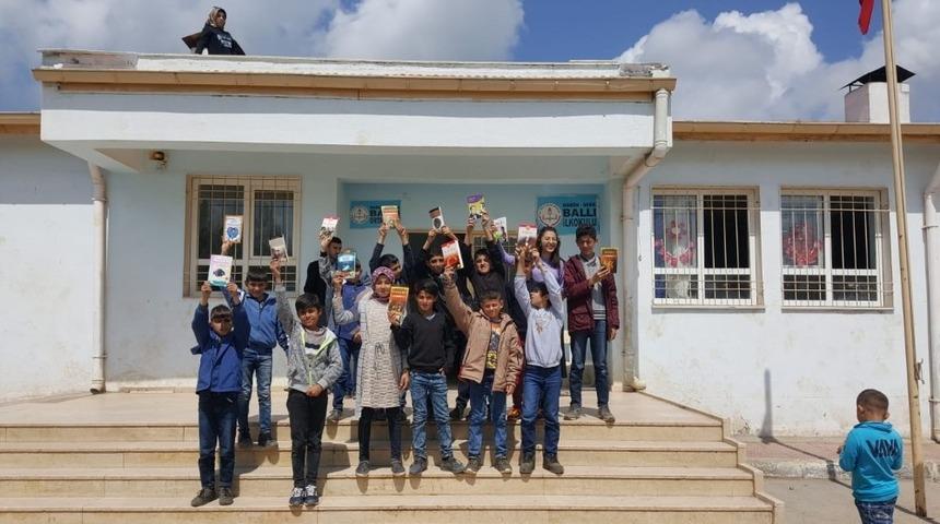 Manisa 75. Yıl Gen&ccedil;lik Merkezinden Mardin&rsquo;e kitap desteği