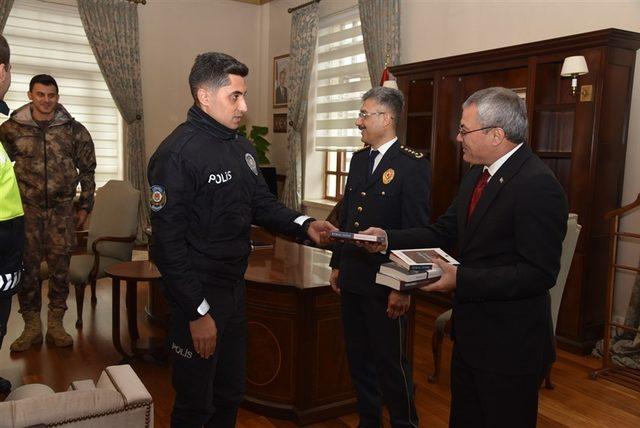 Vali Deniz polis teşkilatını ağırladı