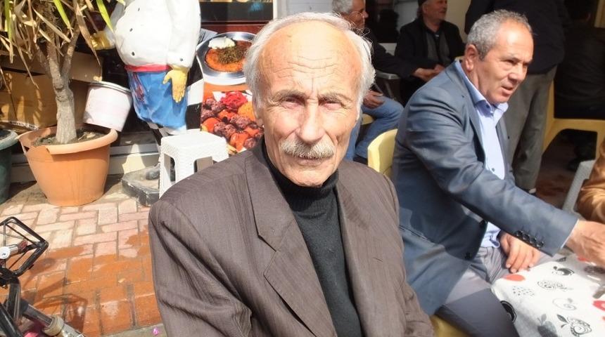 Burhaniye&rsquo;de 35 yıllık muhtar g&uuml;ven tazeledi