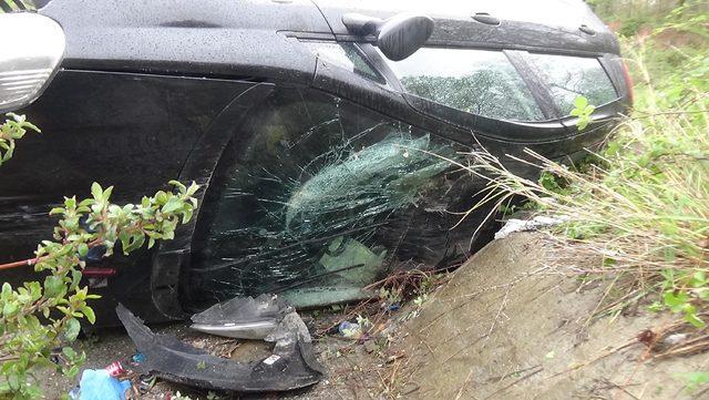 Şile'de yağmurla kayganlaşan yolda araç takla attı: 3 yaralı