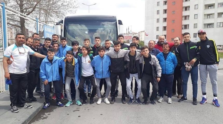 Kocasinan Şimşekspor U-15 takımı Kırıkkale&rsquo;ye gitti