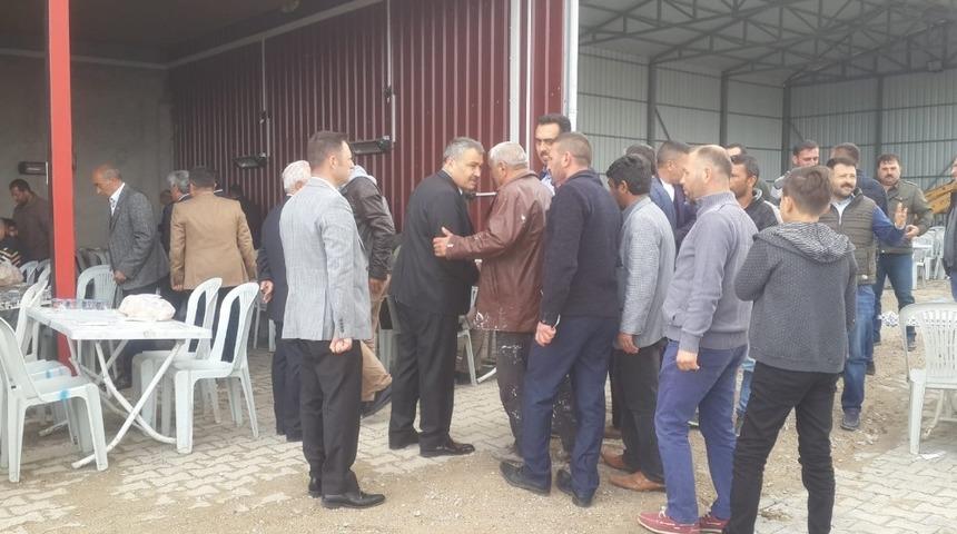 Yeniden başkan se&ccedil;ilen Dedelioğlu kurban kesti