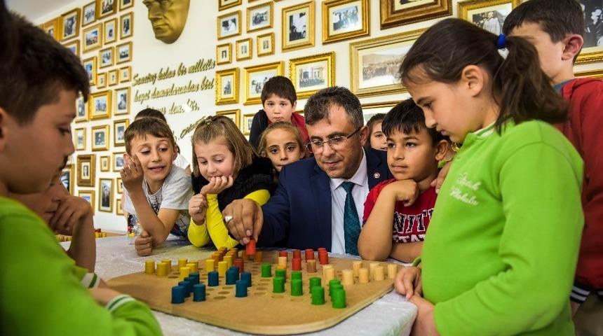 Taşk&ouml;pr&uuml;&rsquo;de 2. Zeka Geliştirici Ahşap Akıl Oyunları Sergisi başladı