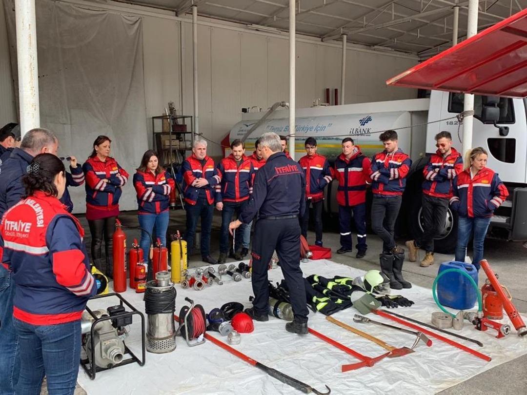 G&ouml;n&uuml;ll&uuml; itfaiyeciler pratik eğitimlere başladılar