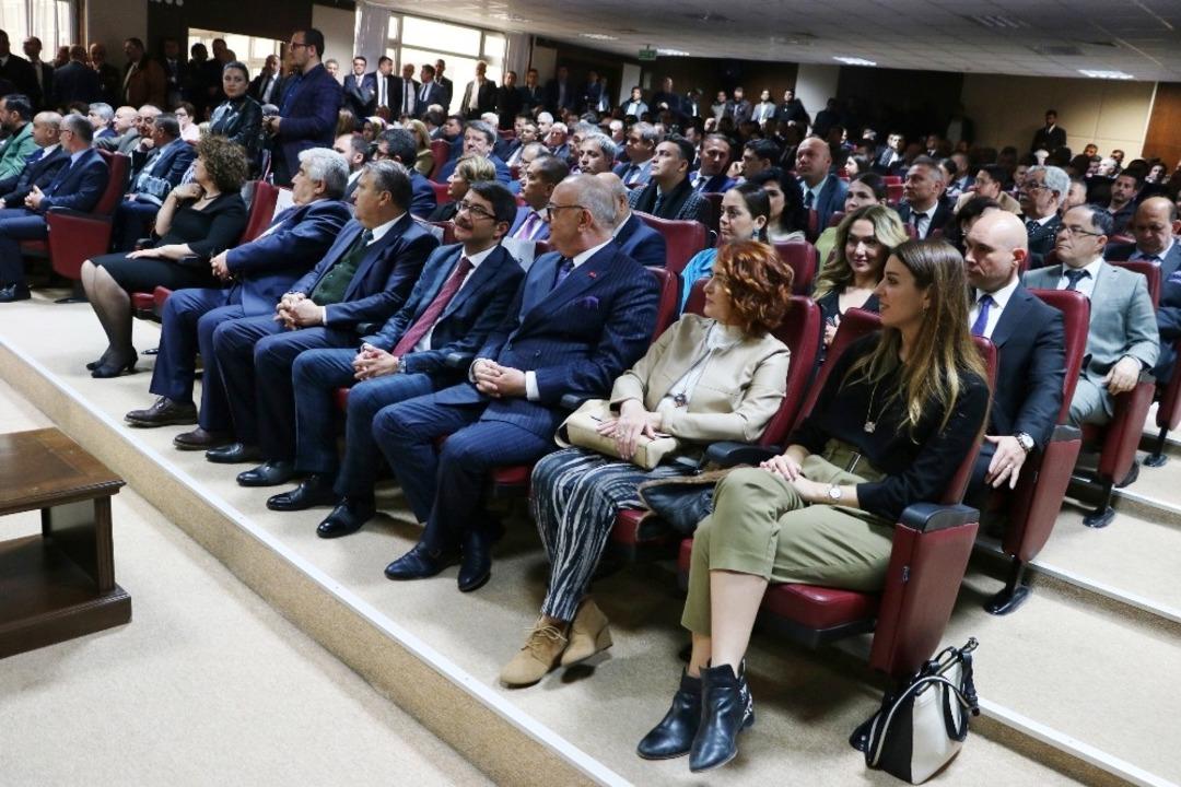 MHP&rsquo;li tek b&uuml;y&uuml;kşehir belediyesi mazbatasını aldı