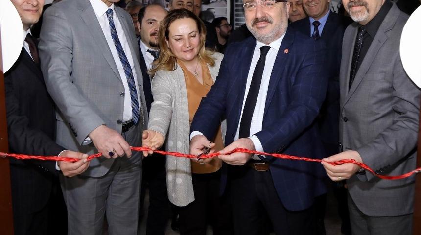 KAY&Uuml; Mustafa &Ccedil;ıkrık&ccedil;ıoğlu MYO&rsquo;da Grafik Tasarım Sergisi A&ccedil;ıldı