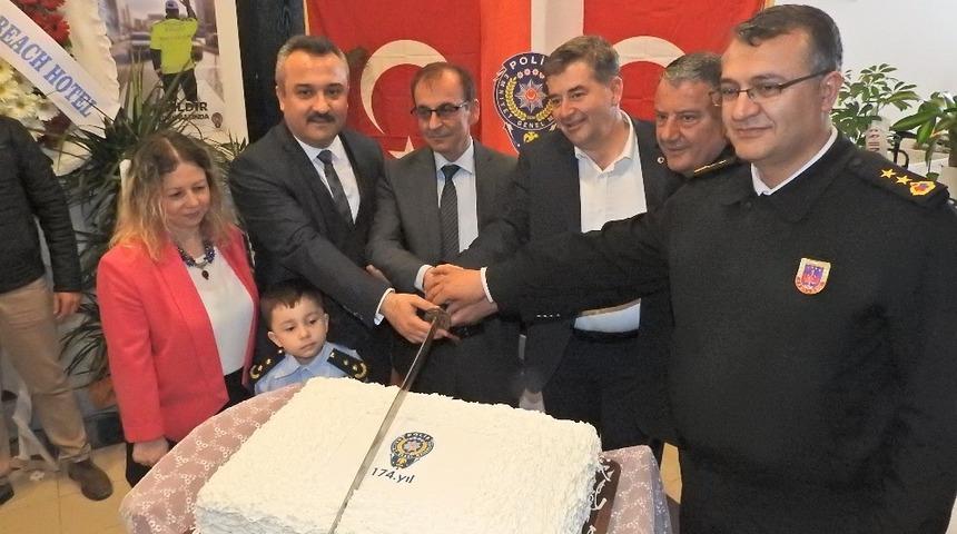 Alev: &rsquo;Huzuru bozmak isteyen &Ccedil;eşme&rsquo;ye giremeyecek&rsquo;