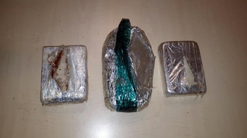 Boyacıya uyuşturucu baskını: 10 g&ouml;zaltı