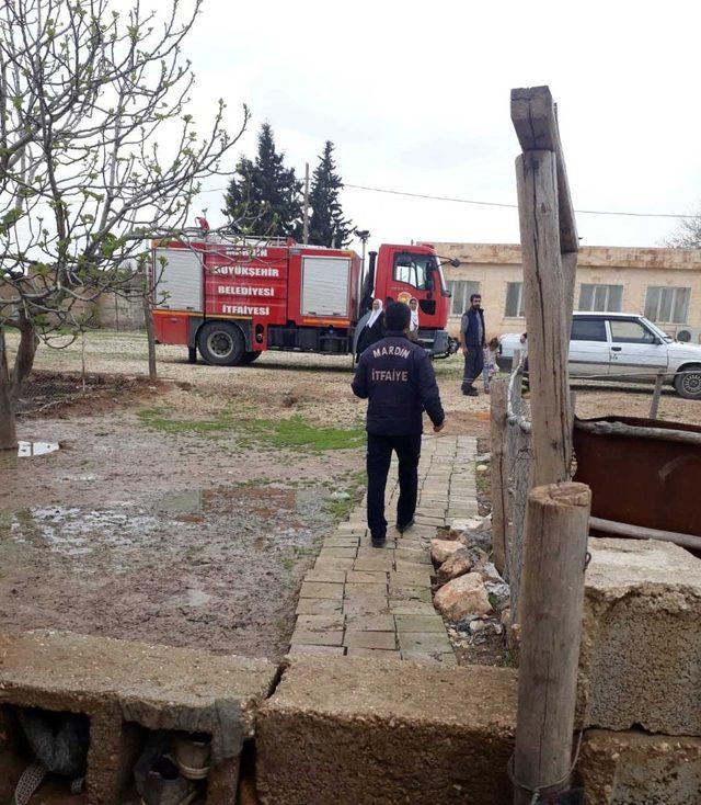 Kızıltepe’de sağanak yağış sonrası evleri su bastı