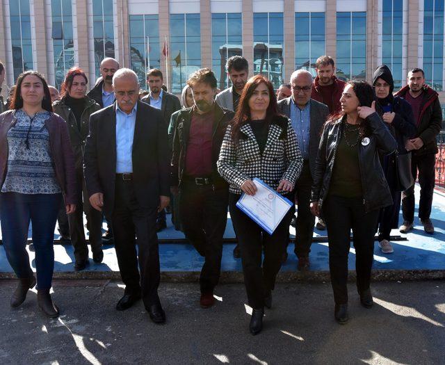 Van'da HDP'li Bedia Özgökçe Ertan mazbatasını aldı
