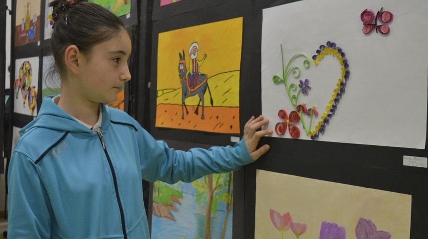 G&uuml;lay Kanatlı Ortaokulunda yıl sonu resim sergisi a&ccedil;ıldı