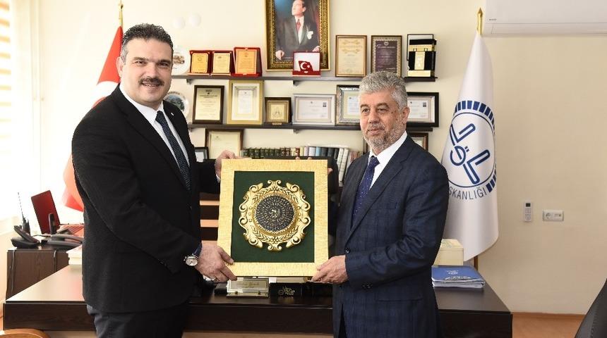 Rekt&ouml;r &Ccedil;omaklı: &ldquo;Diyanet, Cumhuriyetimizin stratejik kurumlarından biridir&rdquo;