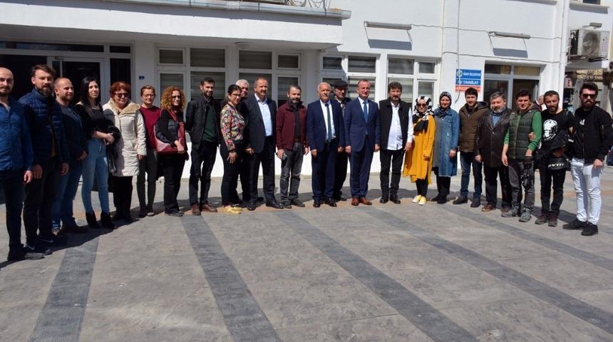 Ayhan: "Basın milletin m&uuml;şterek sesidir&rdquo;