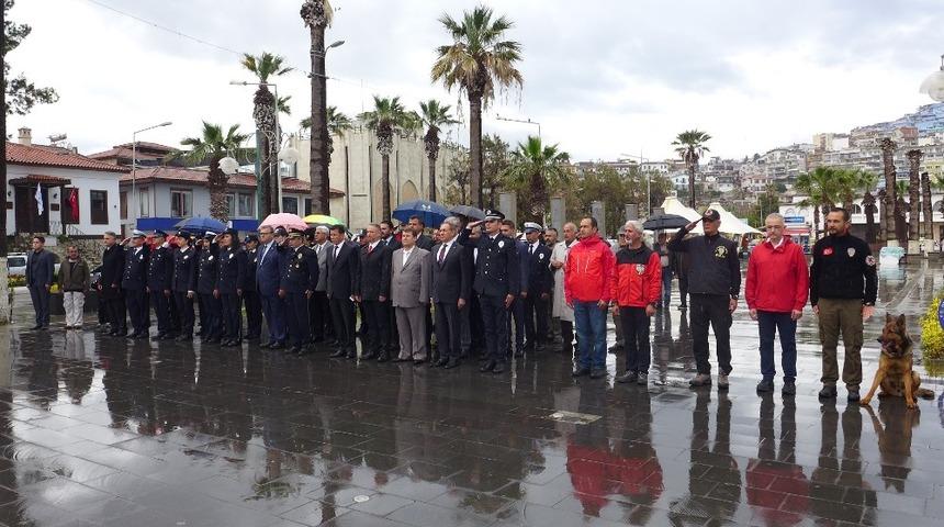 T&uuml;rk Polis Teşkilatı&rsquo;nın 174. yıld&ouml;n&uuml;m&uuml; Kuşadası&rsquo;nda da kutlandı